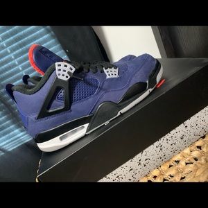 Gently used Air Jordan 4 Retro (nay blue) with box